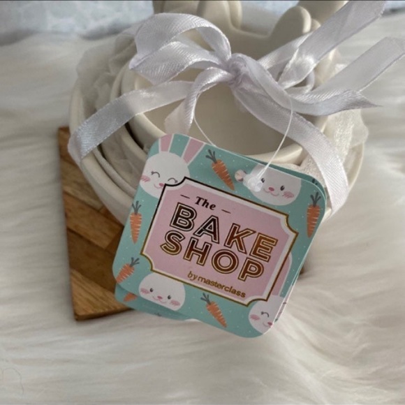 Masterclass Bake Shop Bunny Figure 4 PC Measuring Cups Set - Picture 11 of 12